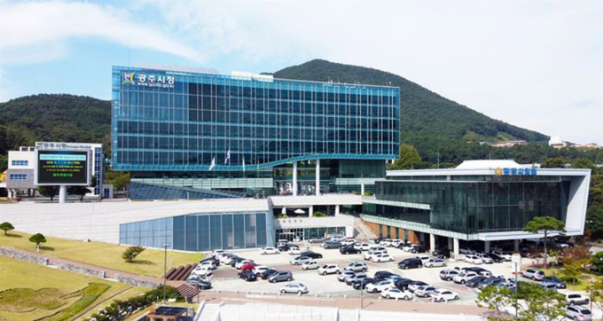 경기 광주시는 ‘2023년 보건복지부 사회복지시설 평가’ 결과 아동공동생활가정 2개소가 우수시설로 선정됐다. 사진은 경기 광주시청사 전경. / 사진제공=경기광주시