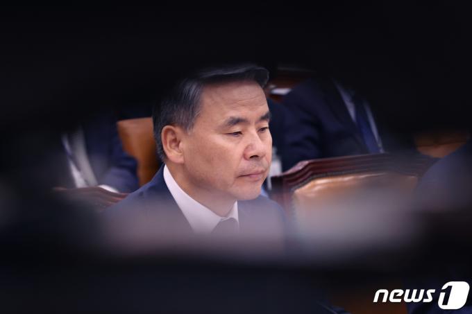 이종섭 주호주대사가 지난해 9월 13일 당시 국방부 장관으로 서울 여의도 국회에서 열린 법제사법위원회 전체회의에 참석하고 있다. 2023.9.13/뉴스1 ⓒ News1 송원영 기자