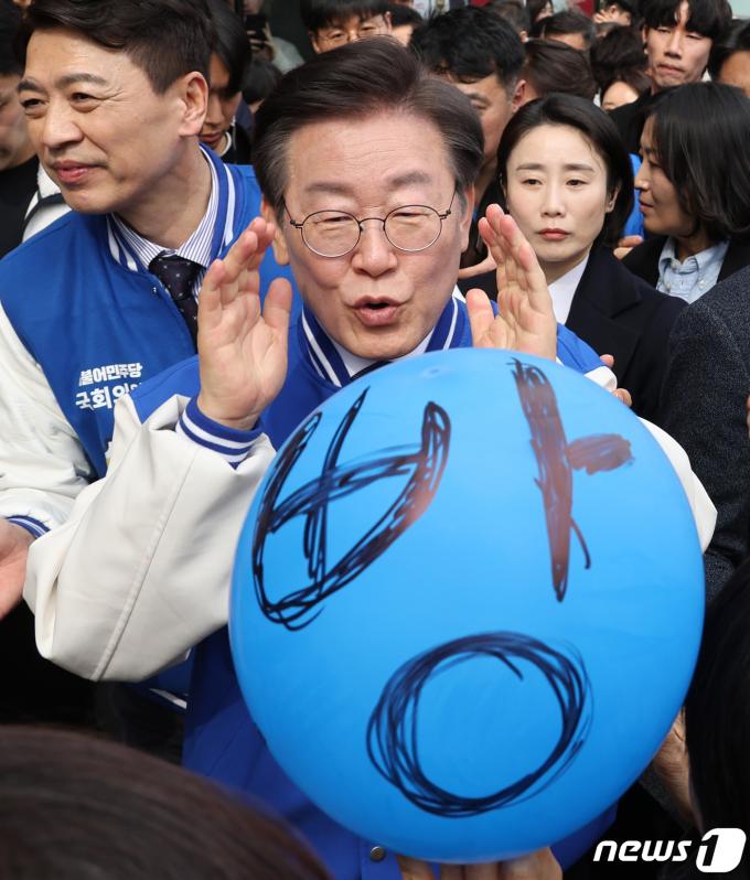[사진] 지지 호소하는 이재명 대표