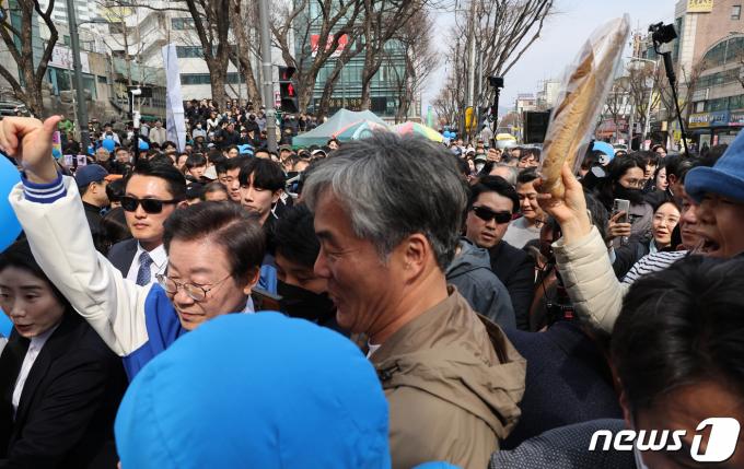 [사진] 용인 찾은 이재명 대표