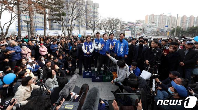 [사진] 발언하는 이재명 대표