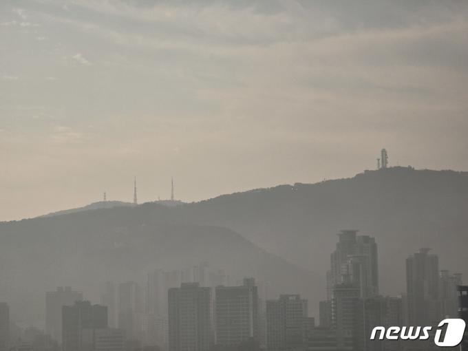 [사진] 미세먼지에 갇힌 부산