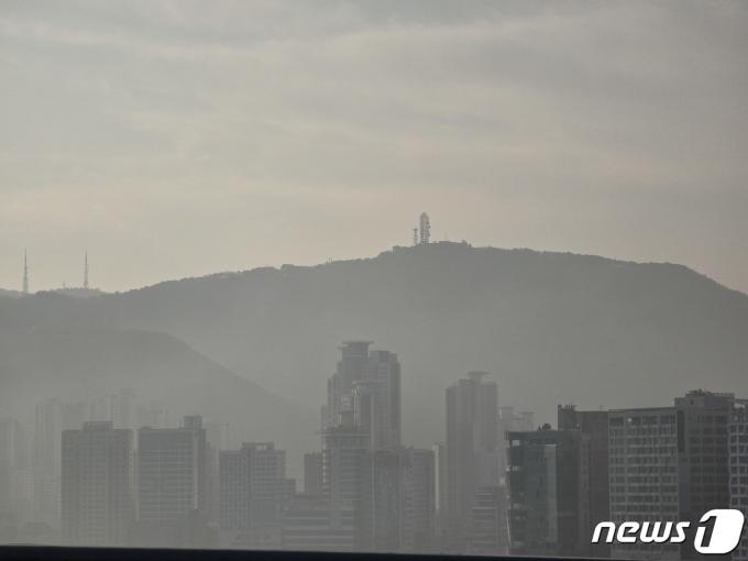 [사진] 미세먼지에 갇힌 부산