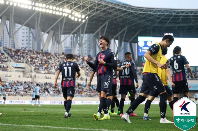 올 시즌 3경기 연속 무패를 이어간 수원FC.(한국프로축구연맹 제공)