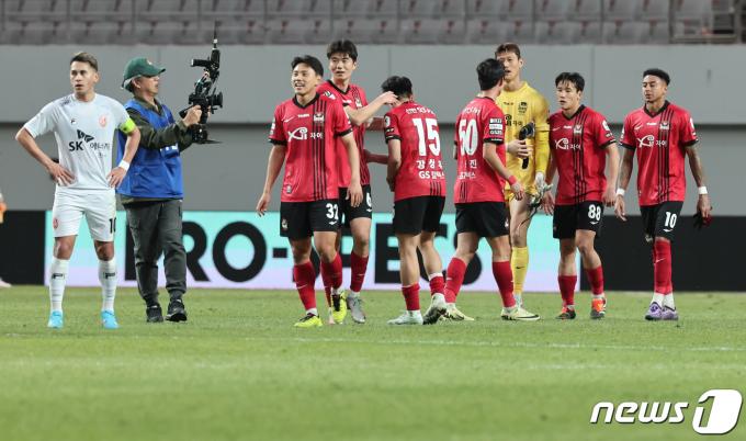 [사진] FC서울, 제주 상대로 시즌 첫승
