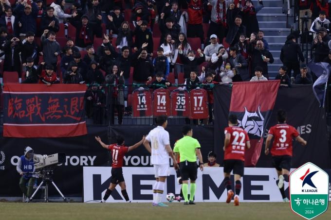 서울이랜드FC를 꺾고 첫승을 신고한 부천FC.(한국프로축구연맹 제공)