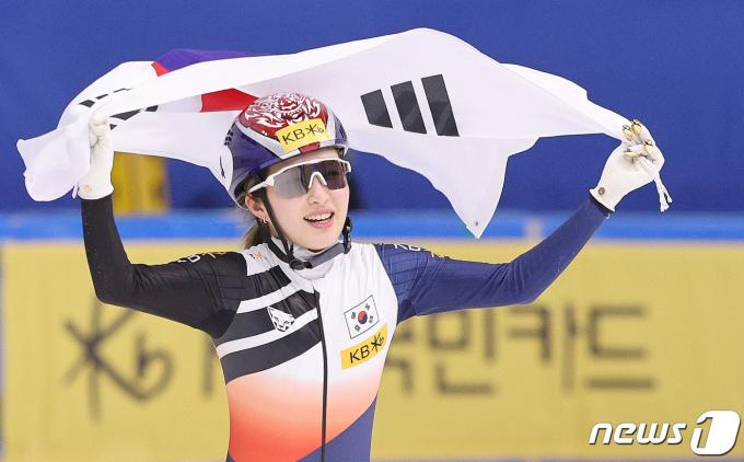 여자 쇼트트랙 대표팀 김길리가 세계선수권 1500m 금메달을 차지했다. /뉴스1 DBⓒ News1 신웅수 기자