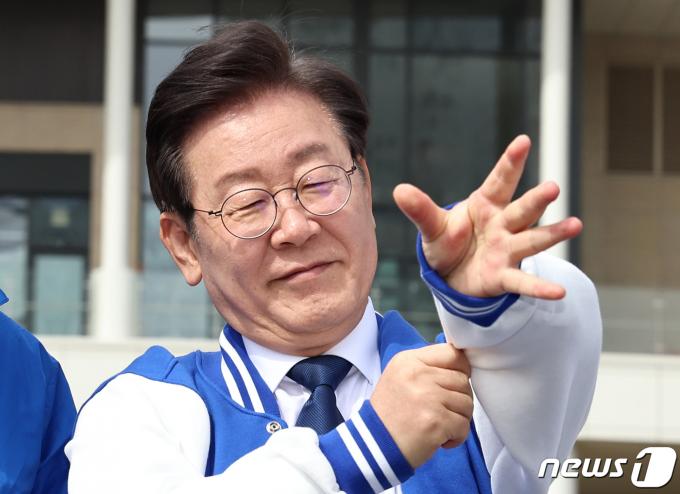 [사진] 이재명 '수도권 표심잡기'