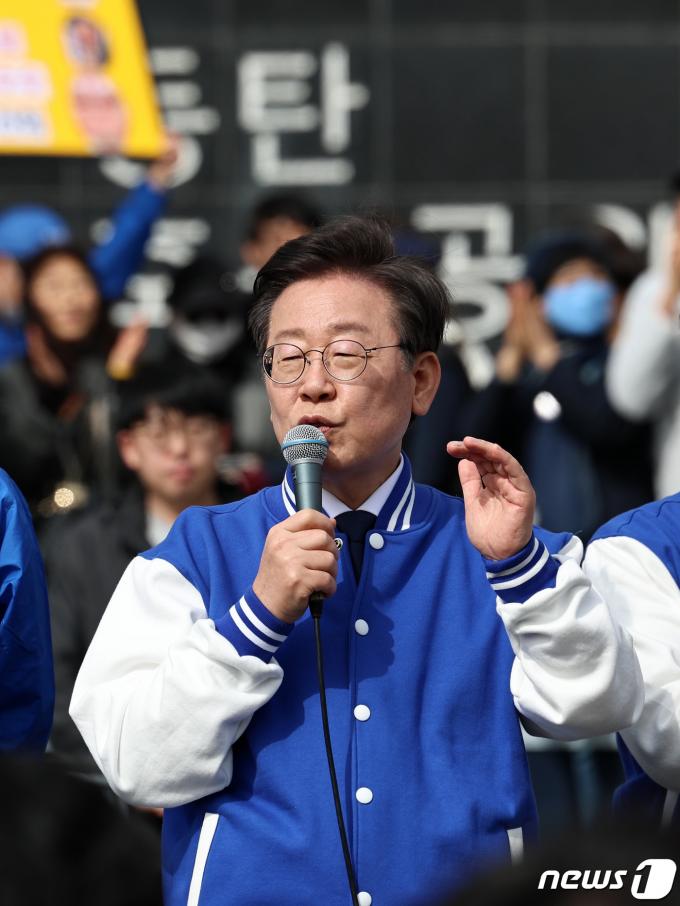 [사진] 발언하는 이재명 대표