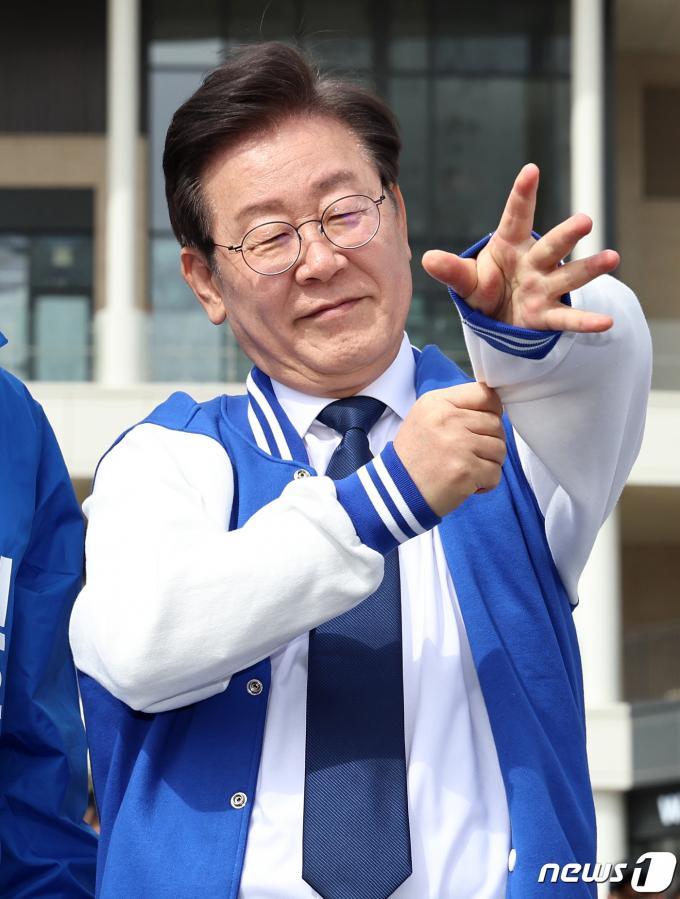 [사진] 수도권 표심 잡기 나선 이재명