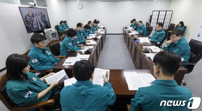 [사진] 의사 집단행동 대책 논의