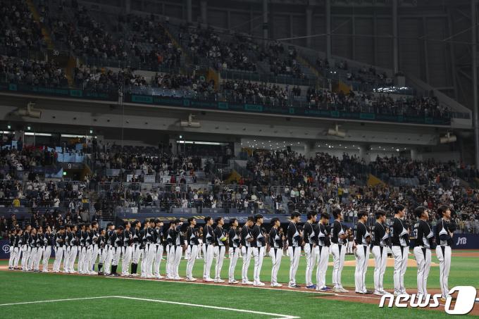[사진] 샌디에이고 파드리스와의 연습경기 앞둔 팀코리아