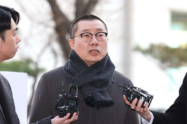 박명하 대한의사협회 비상대책위원회 조직강화위원장이 수사관 기피신청서를 냈다. 사진은 지난 14일 오전 서울 마포구 서울경찰청 공공범죄수사대에 출석한 박 위원장. /사진=뉴스1