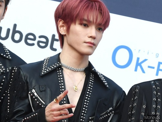 그룹 '엔시티(NCT)' 멤버 태용(29)이 해군으로 입대한다. 사진은 지난 2022년 서울 송파구 잠실실내체육관에서 열린 '제11회 가온차트 뮤직어워즈' 레드카펫 행사에 참석한 그룹 NCT 멤버 태용. /사진=장동규 기자