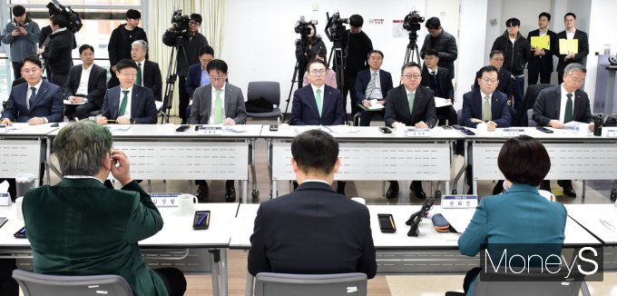 [머니S포토] 한자리에 모인 은행련·시중 5대 은행·금융권 인사들