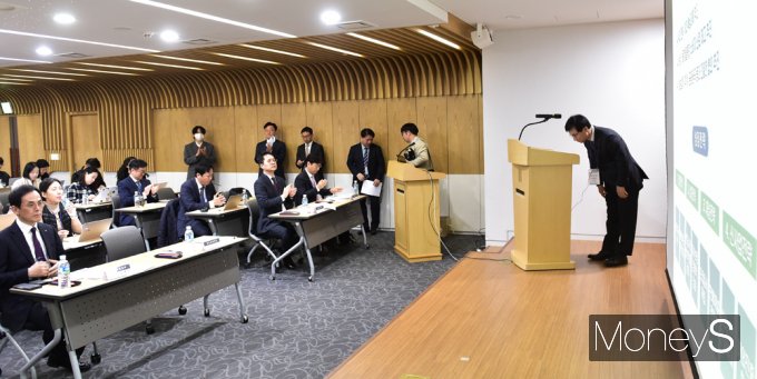 [머니S포토] 김철주 회장 