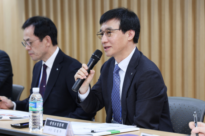 생명보험협회가 보험사들의 신규 수익 창출을 적극적으로 지원할 예정이다. 김철주 생보협회장은 올해 중점 과제로 보험사 신사업 지원 확대를 꼽았다./사진=생보협회