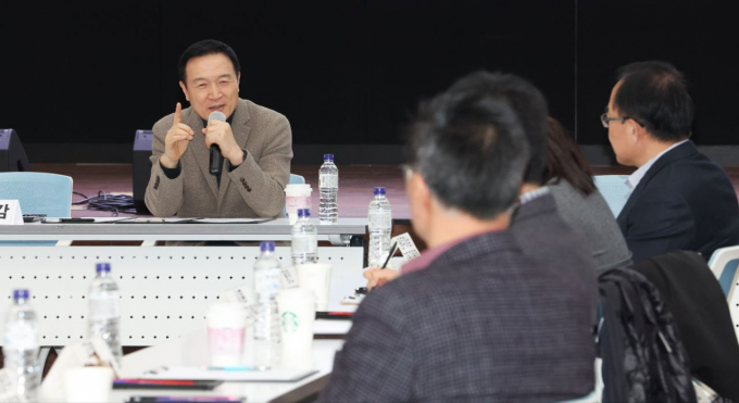 임태희경기도교육감이 19일 경기도교육청북부청사에서 열린 2024 상반기 교육지원청 인사업무 담당 과장 협의회에서 인사말을 하고 있다. / 사진제공=경기도교육청