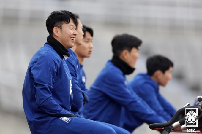 [사진] 미소 짓는 손흥민