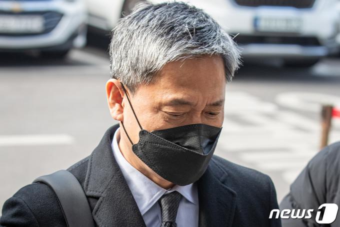 '드라마 제작사 고가 인수 의혹'을 받는 김성수 카카오엔터테인먼트 대표 2024.2.1/뉴스1 ⓒ News1 유승관 기자