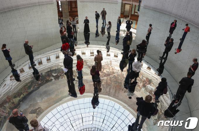 [사진] 피노컬렉션 韓작가 최초, ‘자아와 우주를 잇는 거대한 바늘’ 김수자의 예술 세계