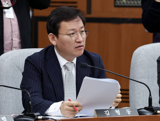 김형동 국민의힘 의원이 27일 오전 서울 여의도 국회에서 열린 인사청문특별위원회의 신숙희 대법관 후보자에 대한 인사청문회에서 질의하고 있다. /사진제공=뉴스1 