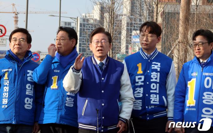 [사진] 발언하는 이재명 대표