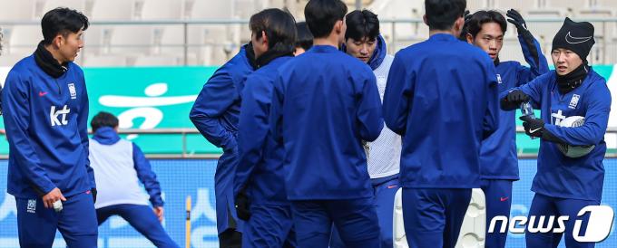 [사진] 훈련 합류한 손흥민과 이강인
