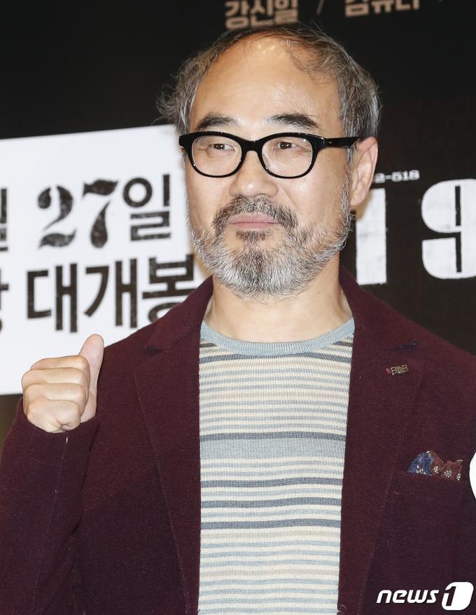 [사진] 강신일 '1980'에서 만나요