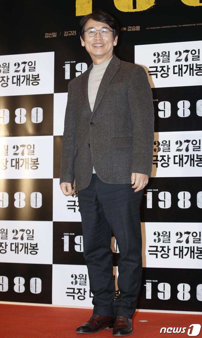 [사진] 밝은 미소 짓는 유시민 전 노무현재단 이사장