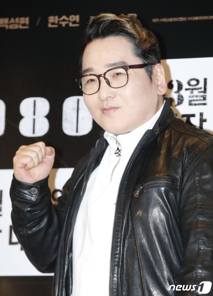 [사진] 윤일상 '1980' 대박 나세요