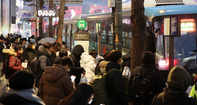 대광위가 '수도권 광역버스 협의체'를 발족하고 오는 22일 첫 회의를 개최한다. 사진은 서울시내 한 버스정류장. /사진=뉴스1