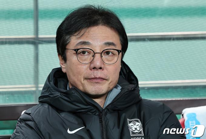 [사진] 태국전 앞둔 황선홍 감독
