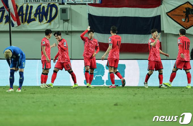[사진] 캡틴 손흥민의 선제골