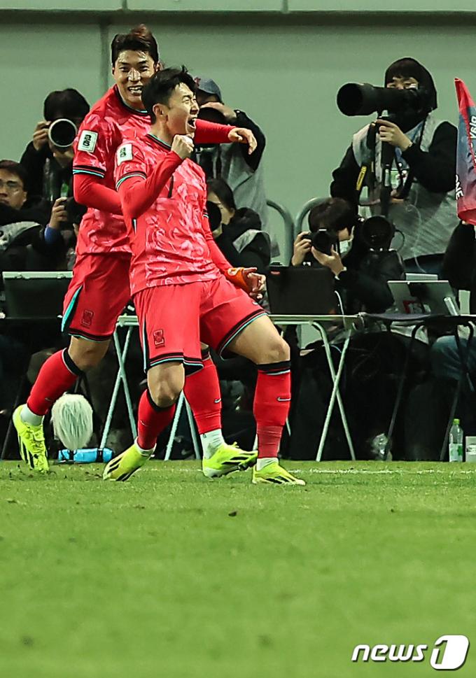[사진] 역시 캡틴 손!