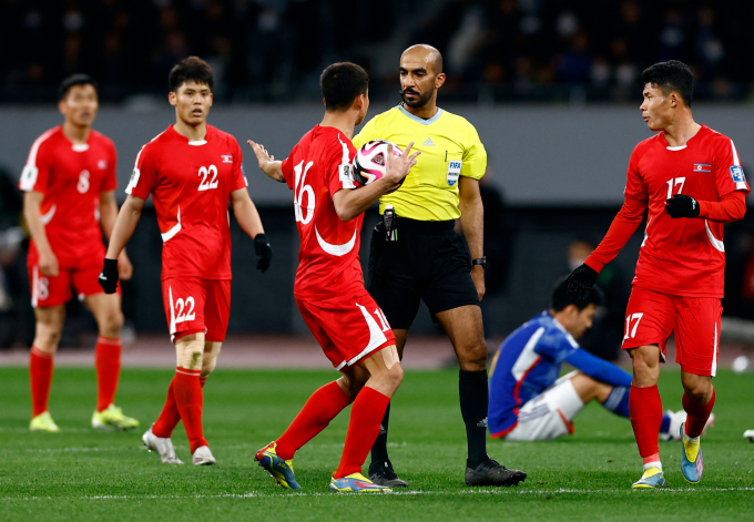 북한이 오는 26일 평양에서 열릴 예정인 2026 북중미 월드컵 아시아 지역 2차 예선 일본과의 2차전을 일본 내 전염병 등을 이유로 거부한 것으로 알려졌다. 사진은 전날 열린 일본과 북한의 1차전 현장. /사진=로이터