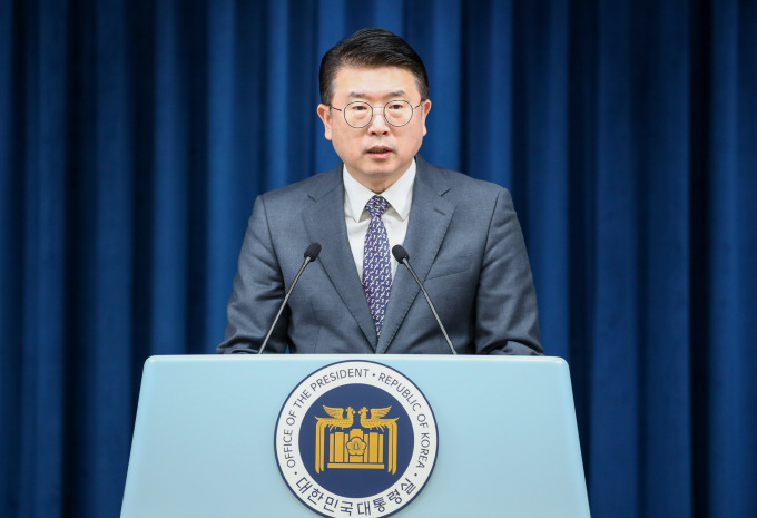 대통령실이 전국교직원노동조합의 늘봄학교 2학기 전면도입 반대 움직임에 대해 사실 왜곡이라며 강력히 비판했다. 사진은 장상윤 대통령실 사회수석이 22일 오전 용산 대통령실에서 개학 3주 차 늘봄학교 운영 현황 관련 브리핑을 하는 모습. /사진=뉴스1