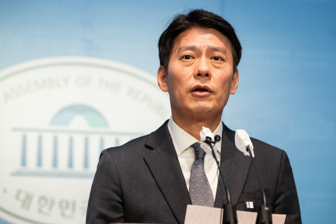이재명 더불어민주당 대표가 서울 강북을에 전략공천된 한민수 민주당 대변인에 대해 "민주당 당원들이 납득할만한 검증된 후보로 공천했다"고 말했다. 사진은 지난 2022년 11월3일 한 대변인의 모습. /사진=뉴스1