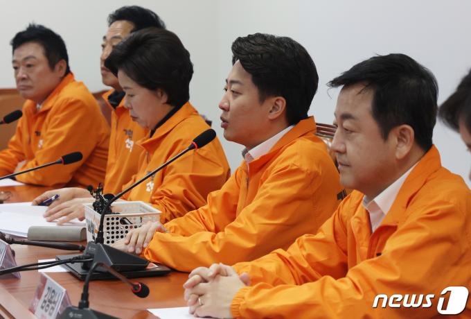 이준석 개혁신당 대표가 22일 서울 여의도 국회에서 열린 최고위원회의에서 발언을 하고 있다. 2024.3.22/뉴스1 ⓒ News1 송원영 기자