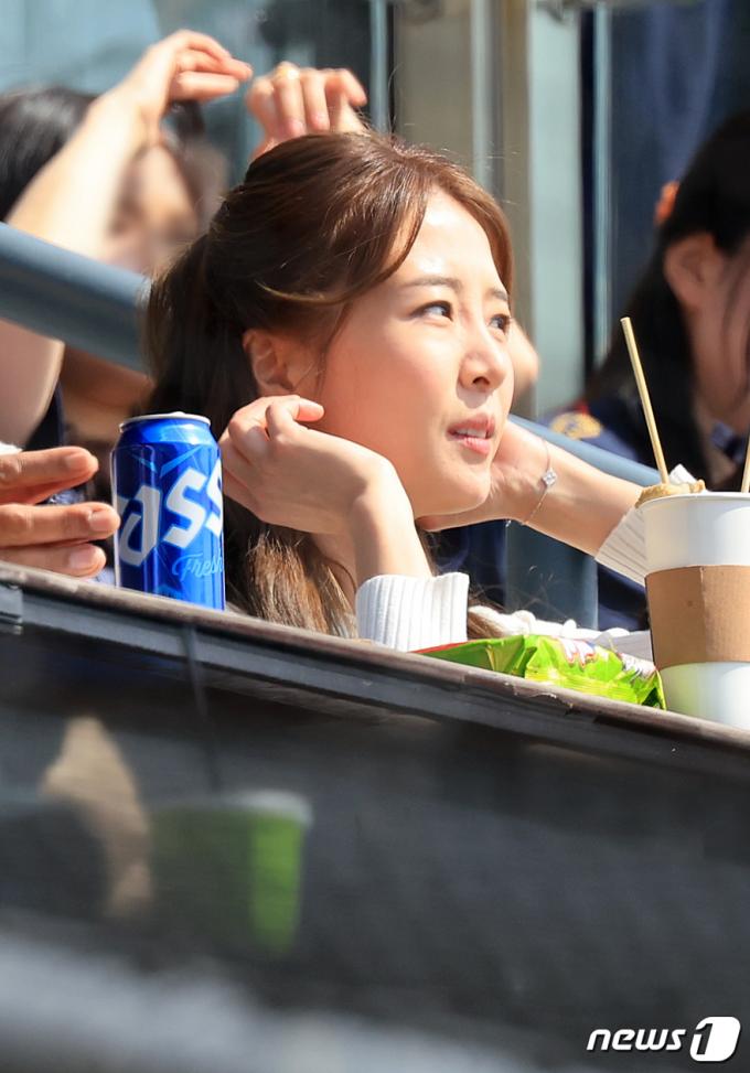[사진] '류현진 아내' 배지현 아나운서, 남편 응원 왔어요!