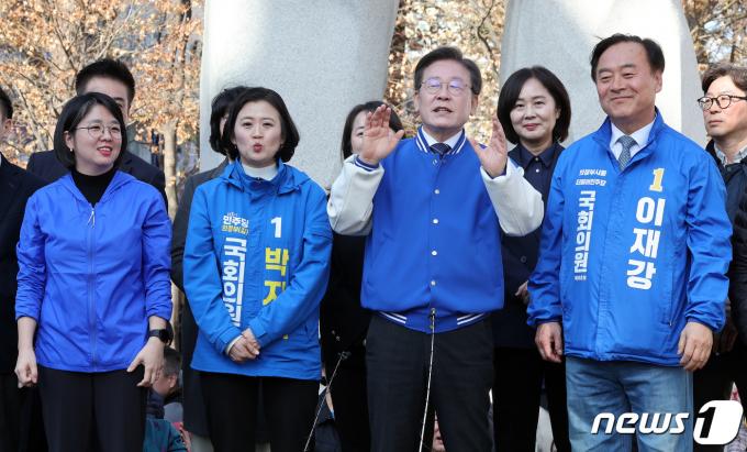 [사진] 의정부 지역 후보 지원 나선 이재명 대표