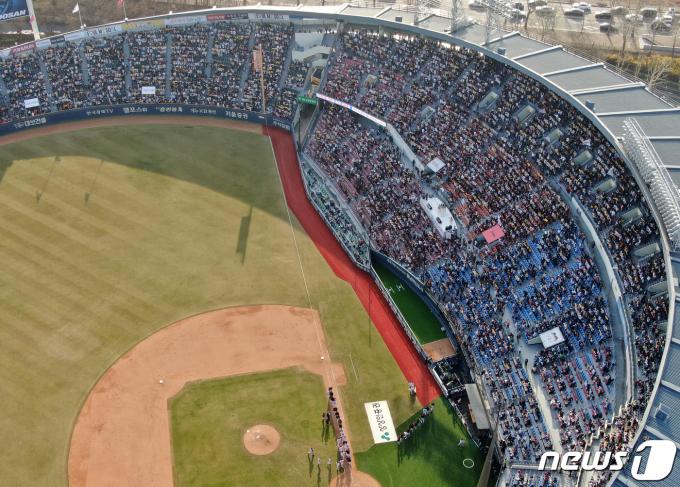 [사진] KBO리그 개막, 900만 관중을 향해