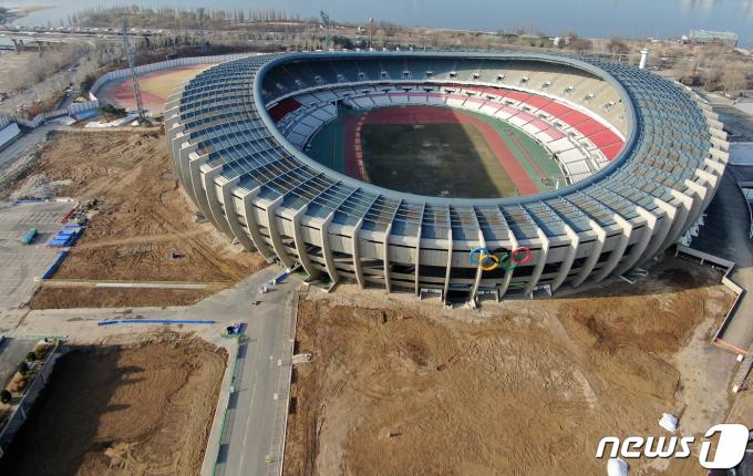 [사진] 2026년 말까지 진행되는 잠실 올림픽주경기장