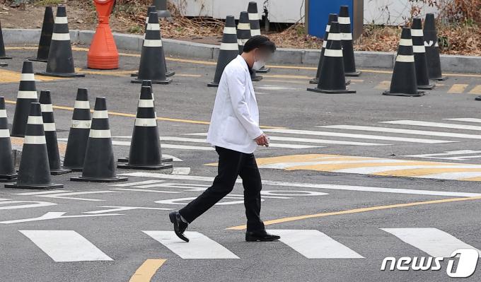 [사진] '양보 없는 의정갈등'