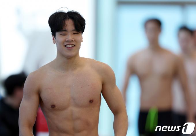 [사진] 예선 1위로 통과한 지유찬