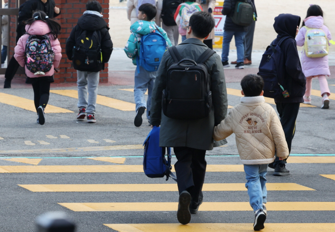 서울시가 초등학생 자녀의 출근시간 돌봄 공백을 지원하기 위해 '서울형 아침돌봄키움센터'를 시범운영한다. /사진=뉴스1