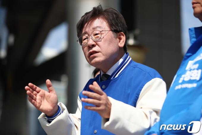 [사진] 지지 호소하는 이재명 대표