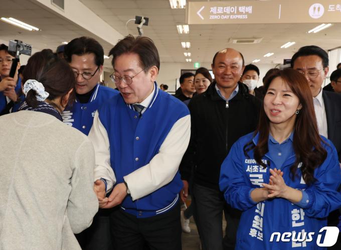 [사진] 서초 민심잡기 나선 이재명 대표