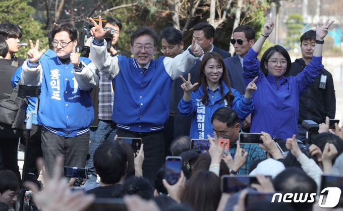 [사진] 험지 표심 공략하는 이재명 대표