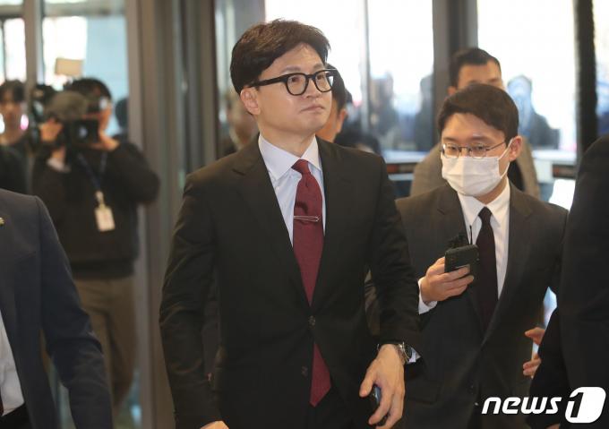 [사진] 전국의대교수협의회 회장단 면담 갖는 한동훈 비대위원장